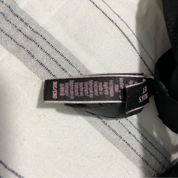 Victoria’s Secret Sports Bra - 36C - Picture 5 of 5